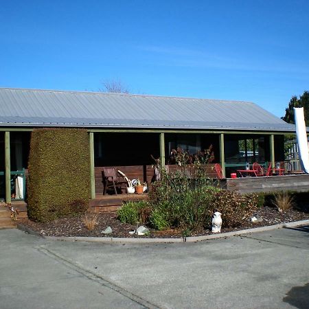 Te Waka Lodge Te Anau Zewnętrze zdjęcie
