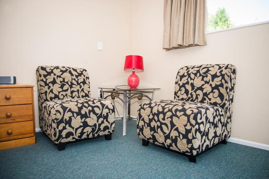 Te Waka Lodge Te Anau Zewnętrze zdjęcie